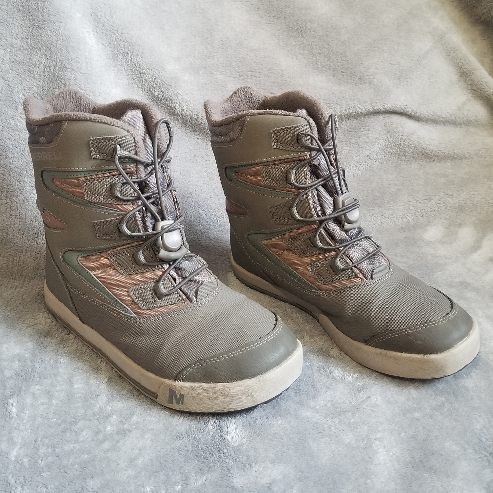 Merrell Snow Bank Big Kid Gray Camo Sz 4M Boots Combat Waterproof